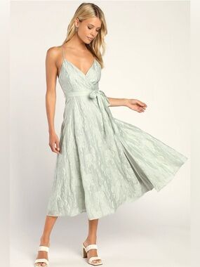 Lulus Sage Green Jacquard Wrap Midi Dress – NWT – Size XL